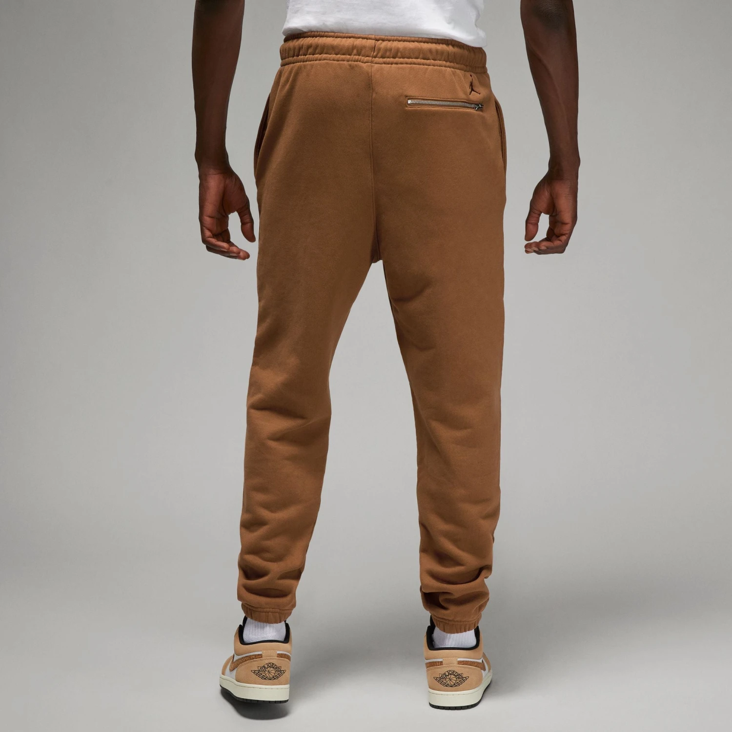Air Jordan Mens Wordmark Fleece Pants 5 Air Jordan Mens Wordmark Fleece Pants - Image 3